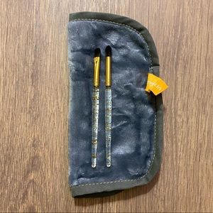 🟢 ULTA Beauty Make Up Brushes and Towel Brand New